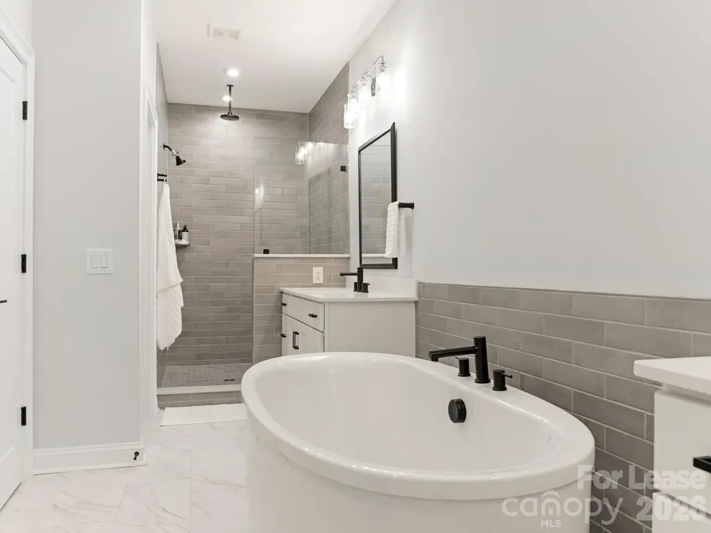 2555 Deacon Avenue Charlotte NC 28204