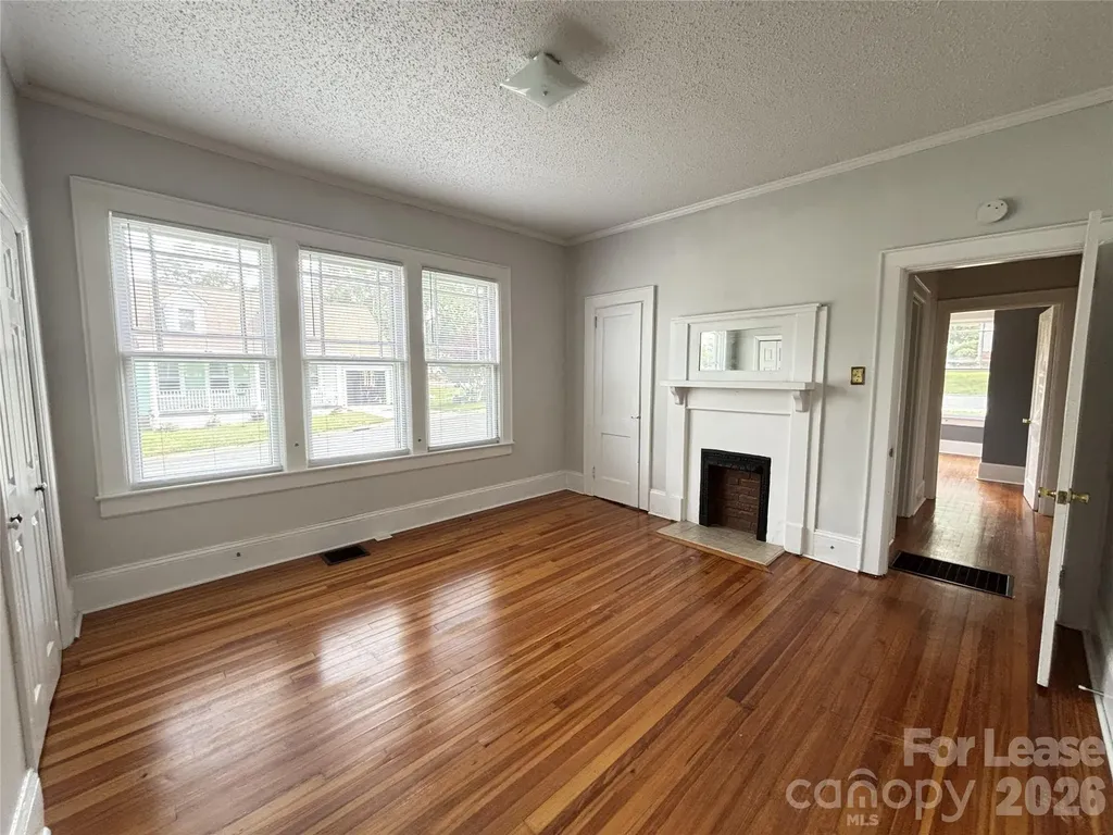 629 N Cedar Street Lincolnton NC 28092