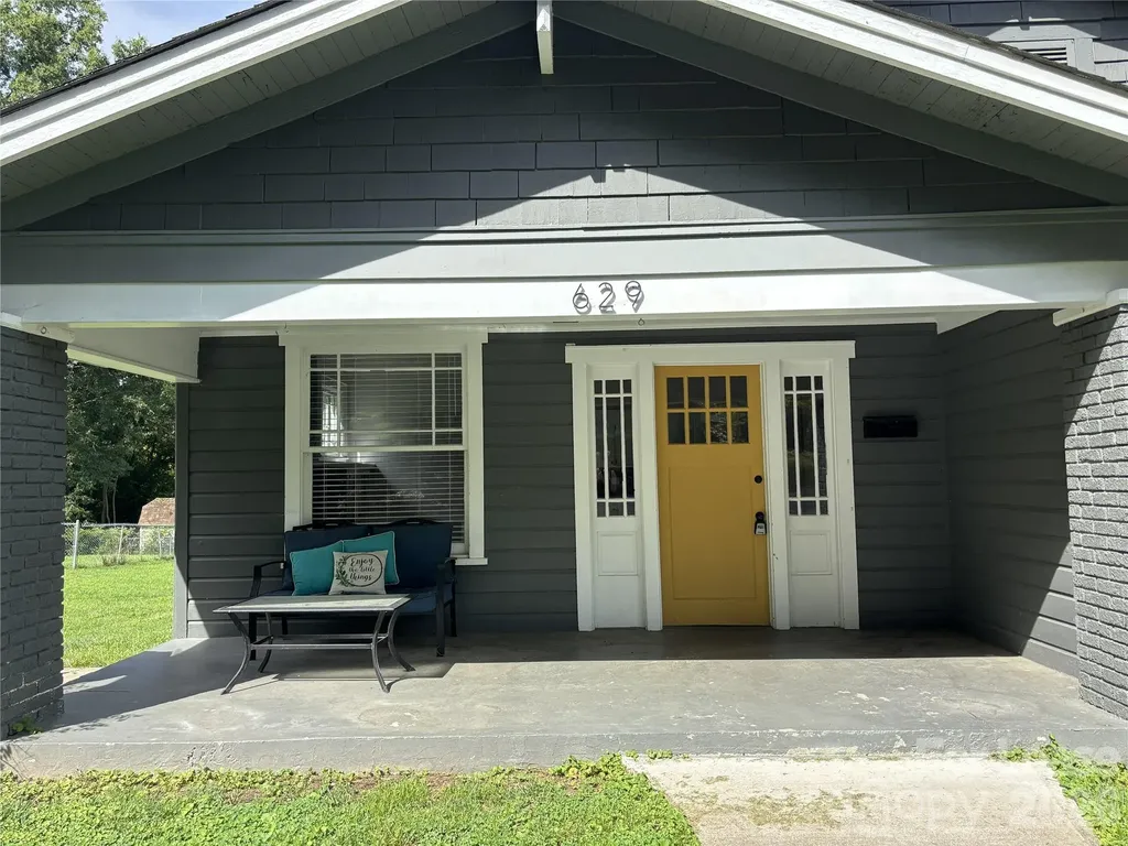 629 N Cedar Street Lincolnton NC 28092