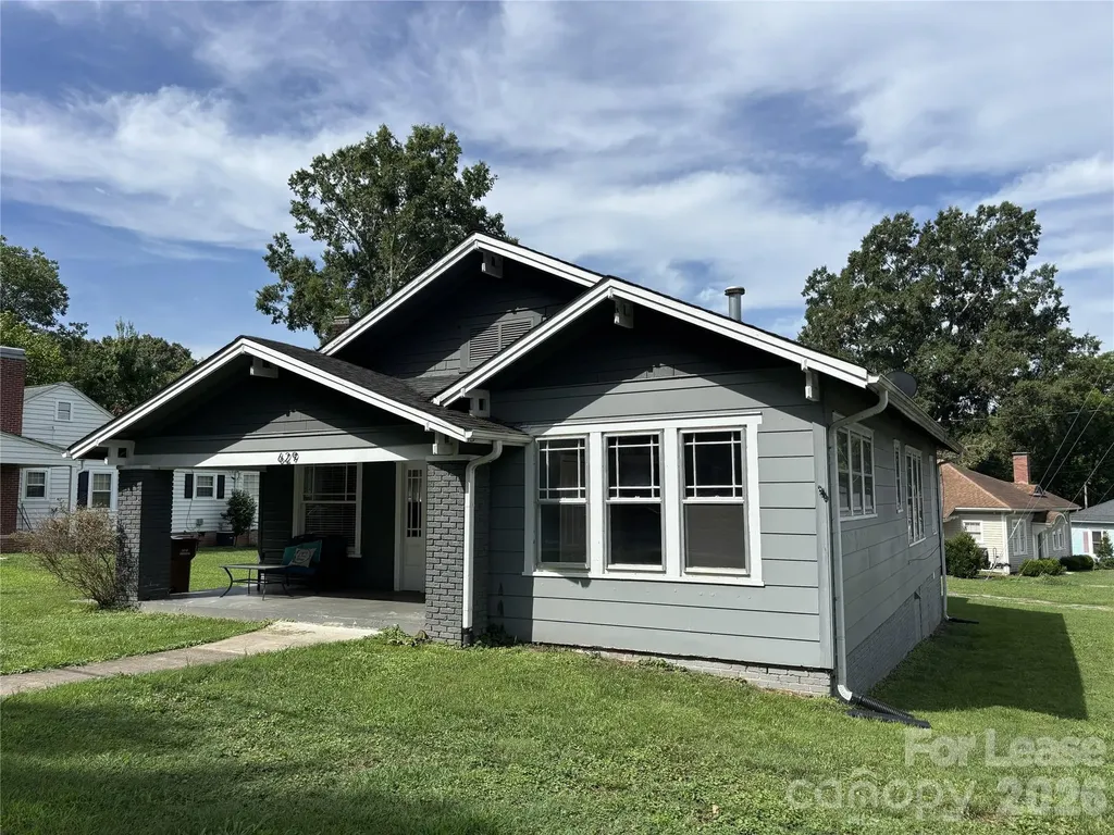 629 N Cedar Street Lincolnton NC 28092