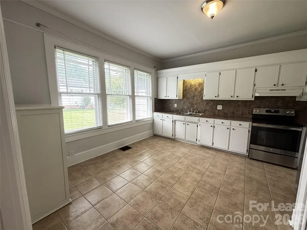 629 N Cedar Street Lincolnton NC 28092