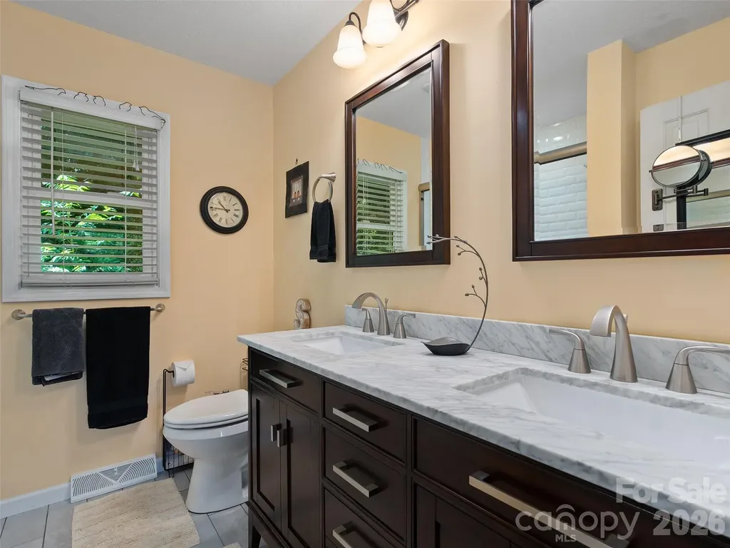 462 Farley Street Waynesville NC 28786