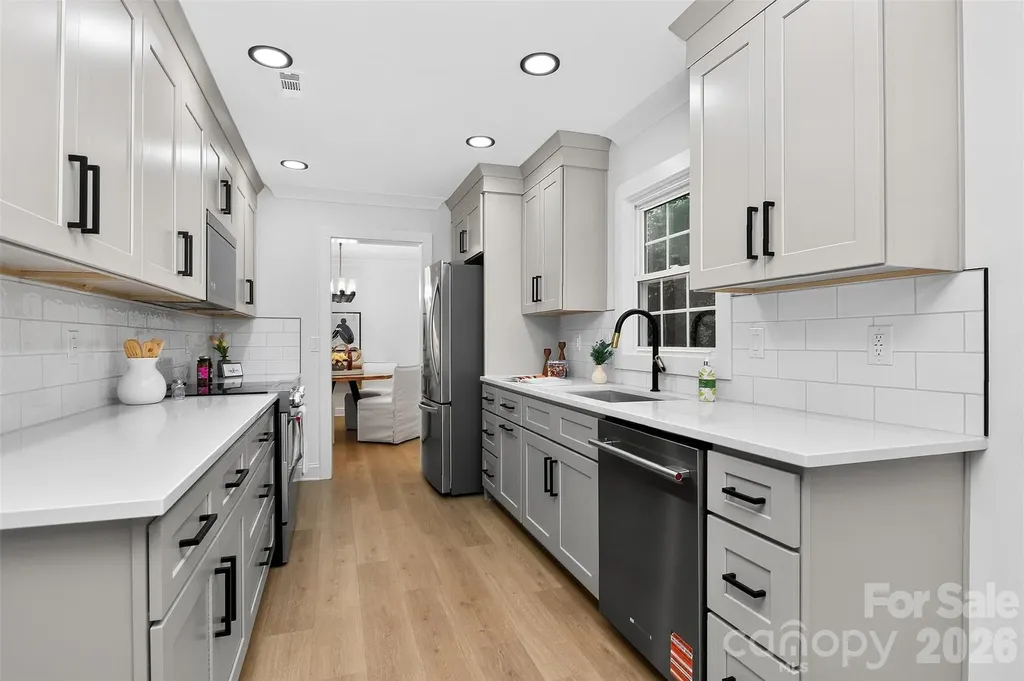 400 Hickok Court Charlotte NC 28270