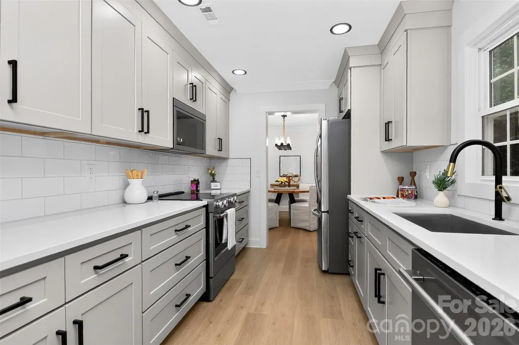 400 Hickok Court Charlotte NC 28270