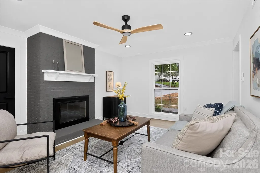 400 Hickok Court Charlotte NC 28270
