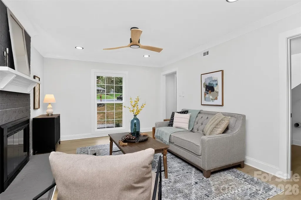 400 Hickok Court Charlotte NC 28270