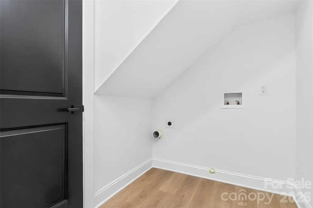 400 Hickok Court Charlotte NC 28270