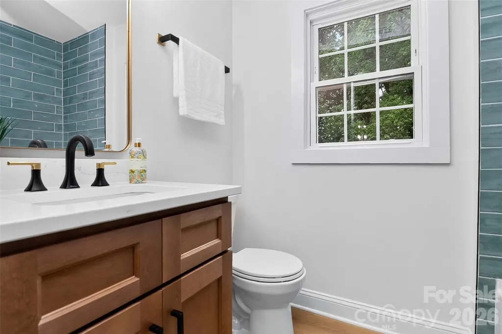 400 Hickok Court Charlotte NC 28270