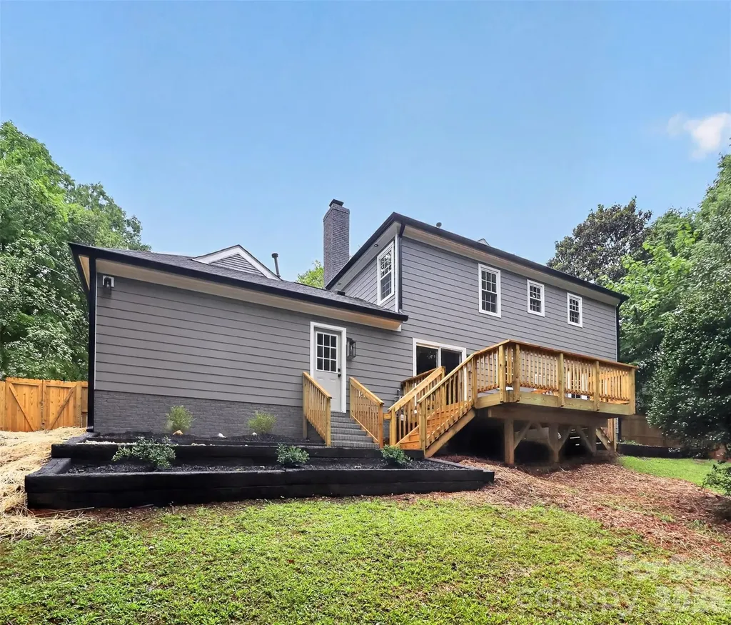 400 Hickok Court Charlotte NC 28270