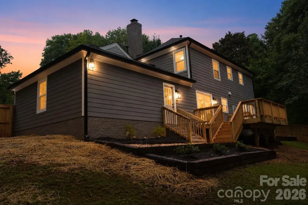 400 Hickok Court Charlotte NC 28270
