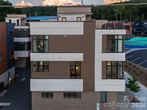 1 Bauhaus Court Asheville NC 28801