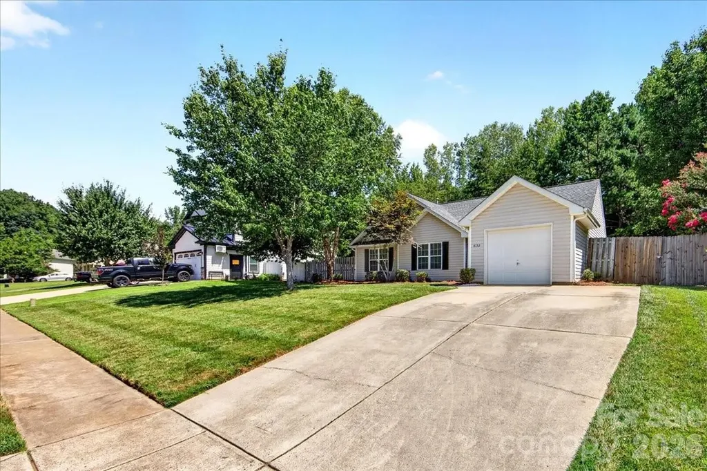 8732 Brookstead Meadow Court Charlotte NC 28215