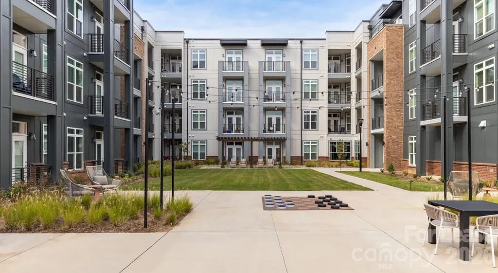 4520 Charlotte Park Drive Charlotte NC 28217