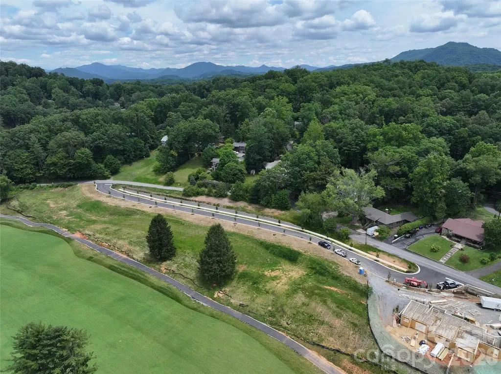 82 Farmer Branch Lane Waynesville NC 28786