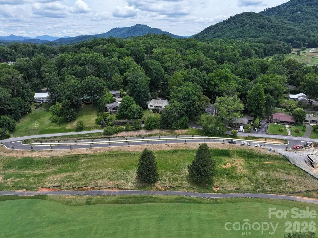 82 Farmer Branch Lane Waynesville NC 28786