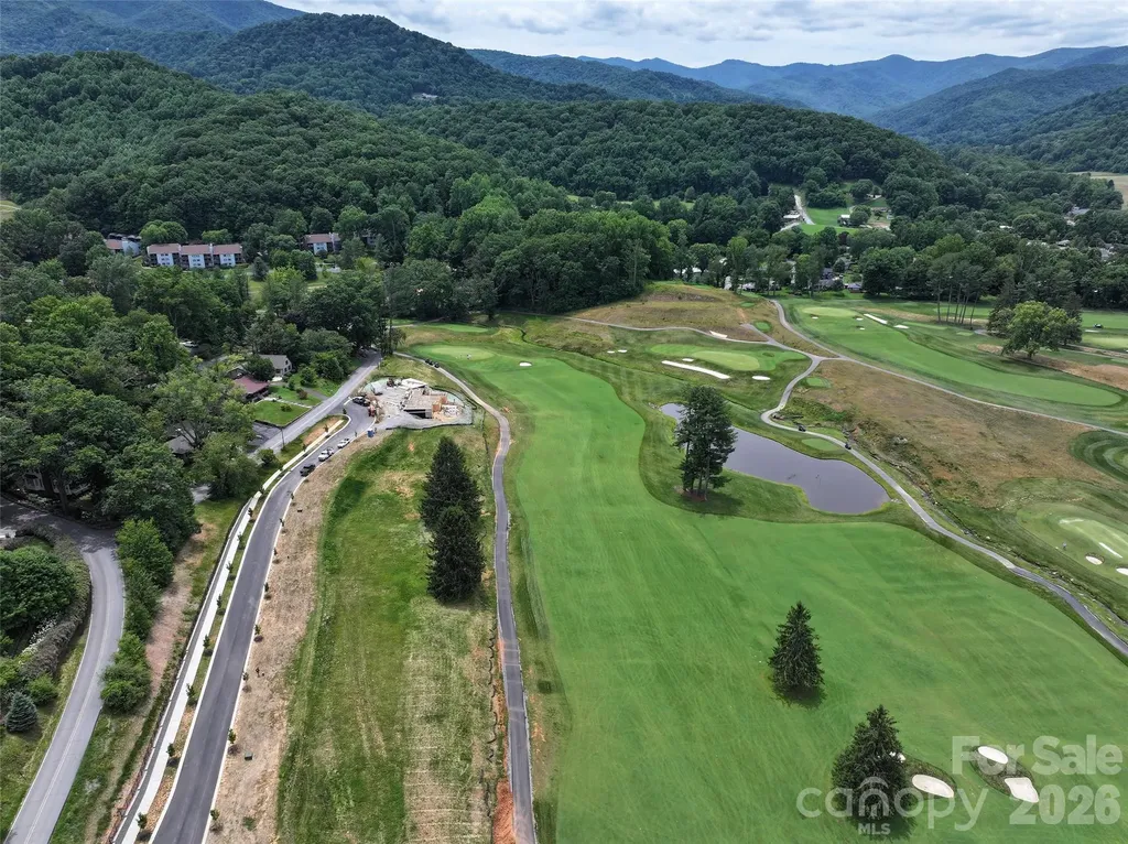 82 Farmer Branch Lane Waynesville NC 28786