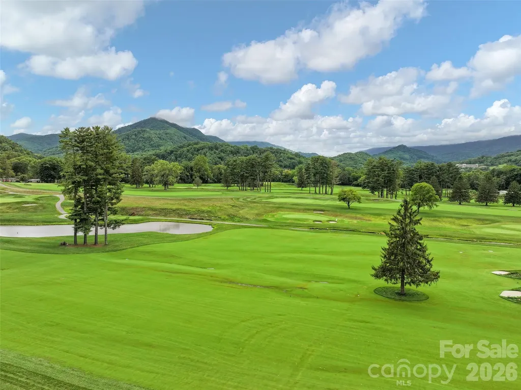 82 Farmer Branch Lane Waynesville NC 28786