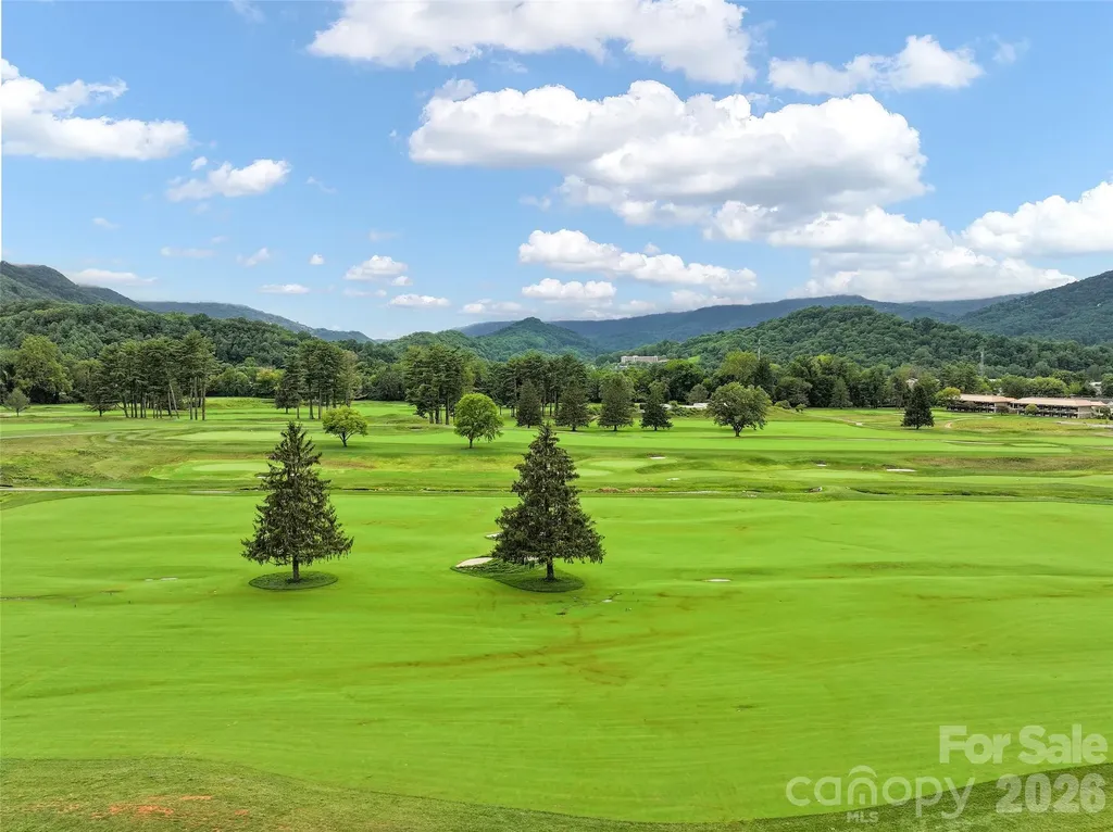 82 Farmer Branch Lane Waynesville NC 28786