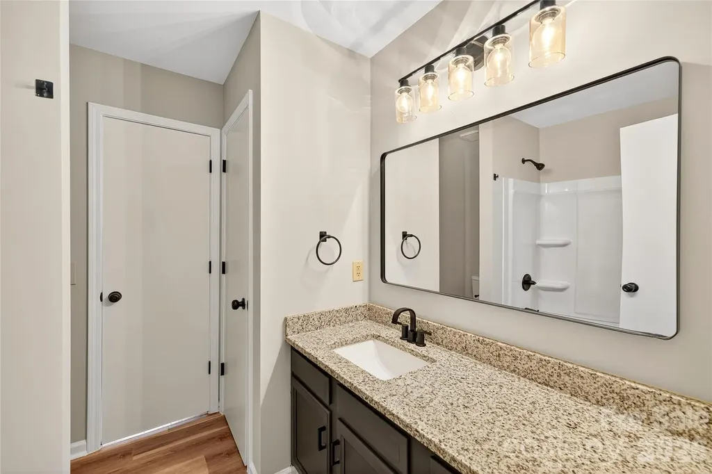6407 Windsor Gate Lane Charlotte NC 28215