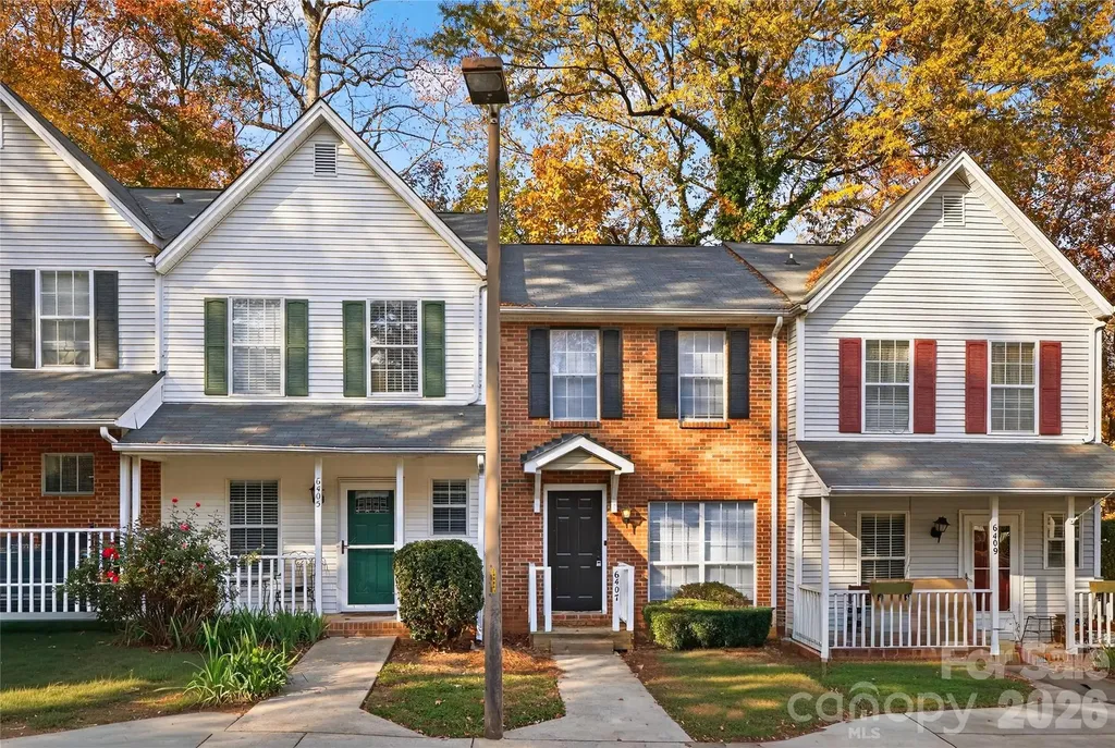 6407 Windsor Gate Lane Charlotte NC 28215