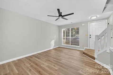 6407 Windsor Gate Lane Charlotte NC 28215