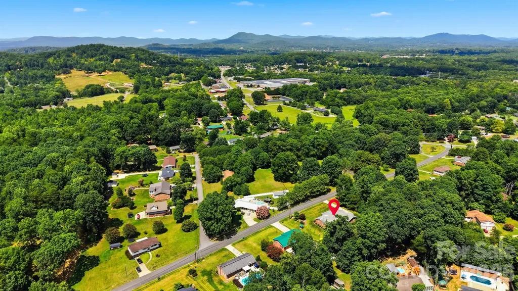 1599 Oakmont Drive Lenoir NC 28645