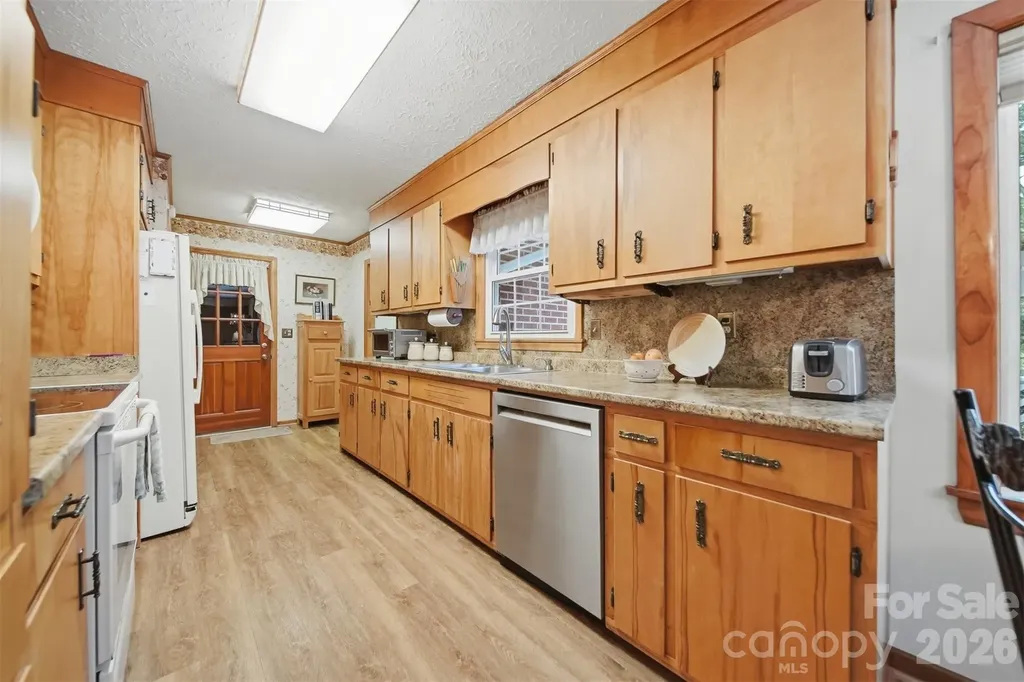 1599 Oakmont Drive Lenoir NC 28645