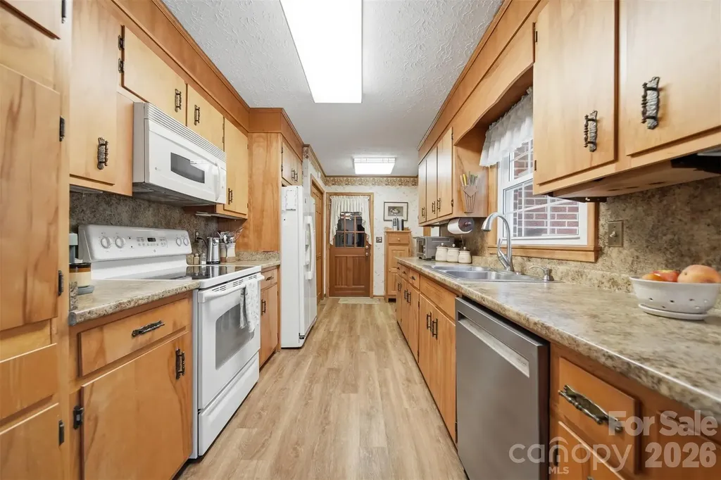 1599 Oakmont Drive Lenoir NC 28645