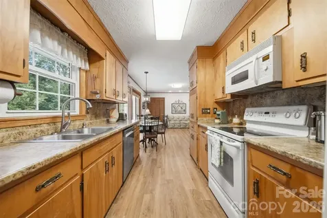 1599 Oakmont Drive Lenoir NC 28645