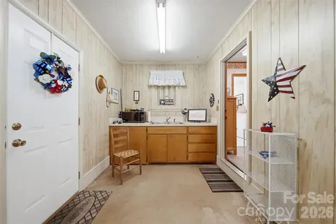 1599 Oakmont Drive Lenoir NC 28645
