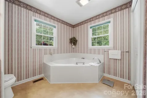 1599 Oakmont Drive Lenoir NC 28645