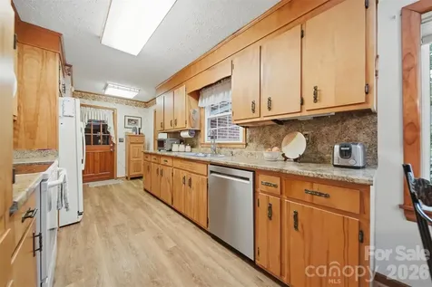 1599 Oakmont Drive Lenoir NC 28645