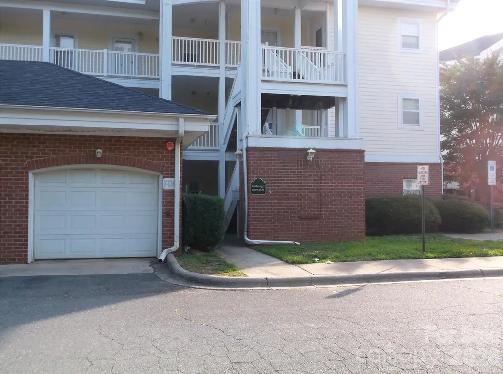 8927 Meadow Vista Road Charlotte NC 28213