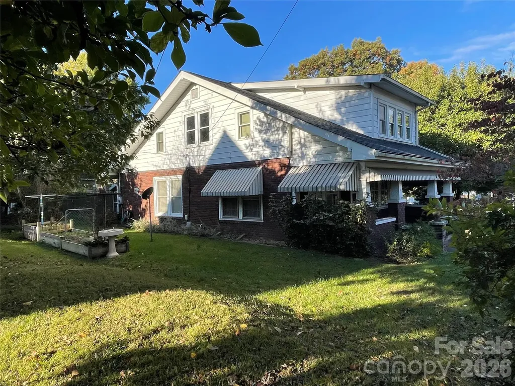 318 Academy Street Canton NC 28716
