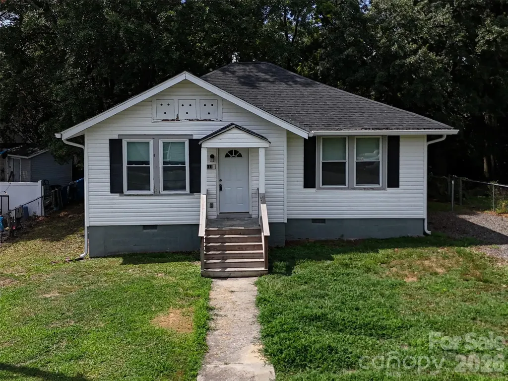 1113 W 5th Avenue Gastonia NC 28052
