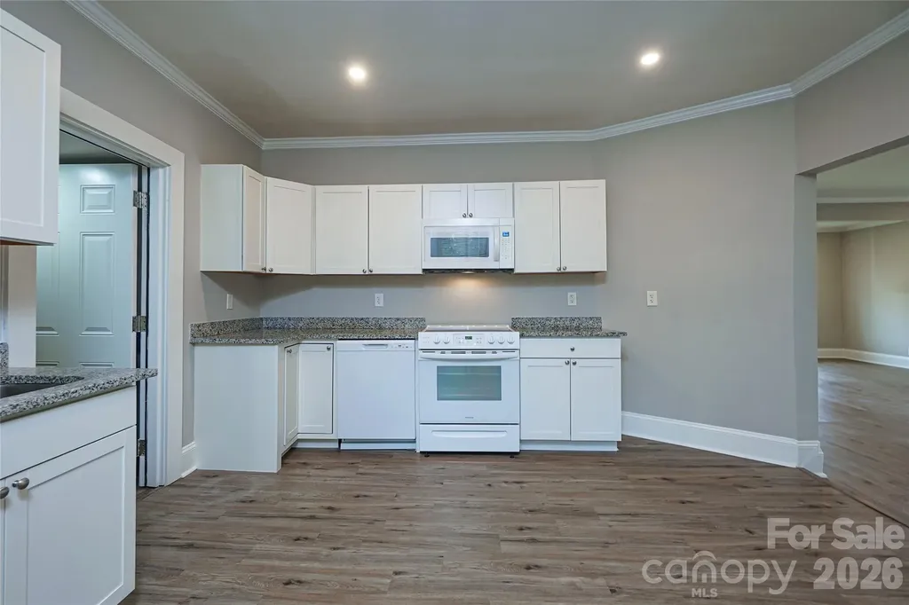 1113 W 5th Avenue Gastonia NC 28052