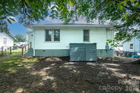 1113 W 5th Avenue Gastonia NC 28052