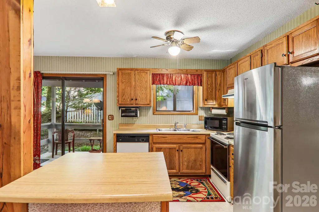 13 Lisa Lane Maggie Valley NC 28751