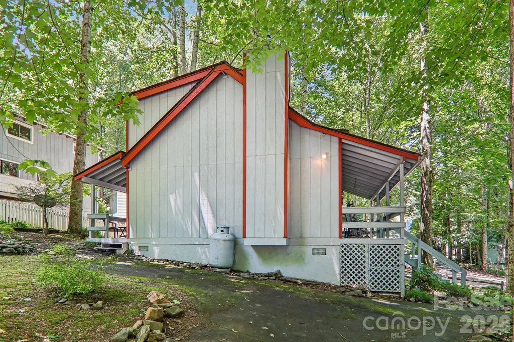 13 Lisa Lane Maggie Valley NC 28751