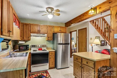 13 Lisa Lane Maggie Valley NC 28751