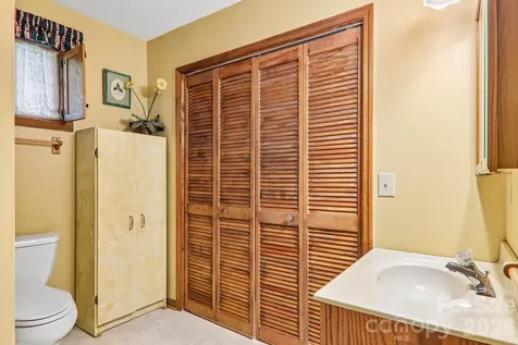 13 Lisa Lane Maggie Valley NC 28751
