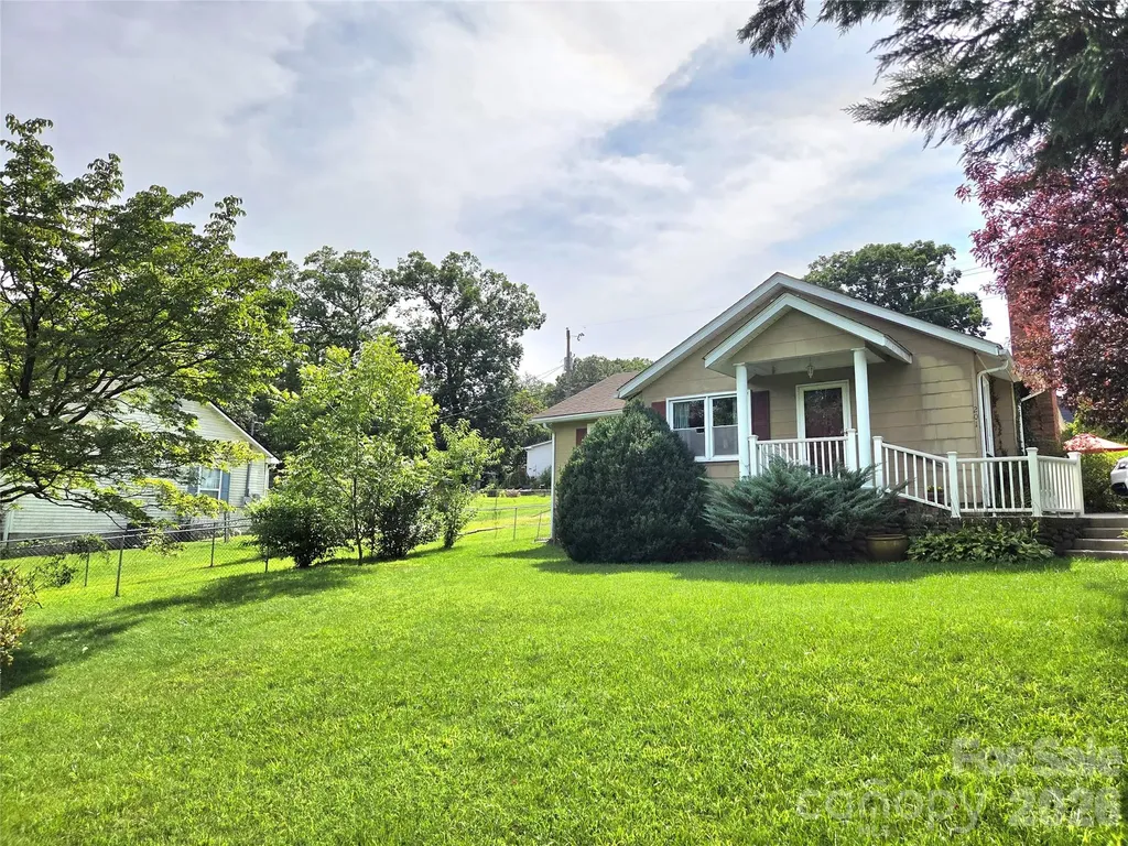 201 Stafford Street Black Mountain NC 28711