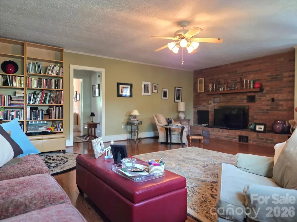 201 Stafford Street Black Mountain NC 28711