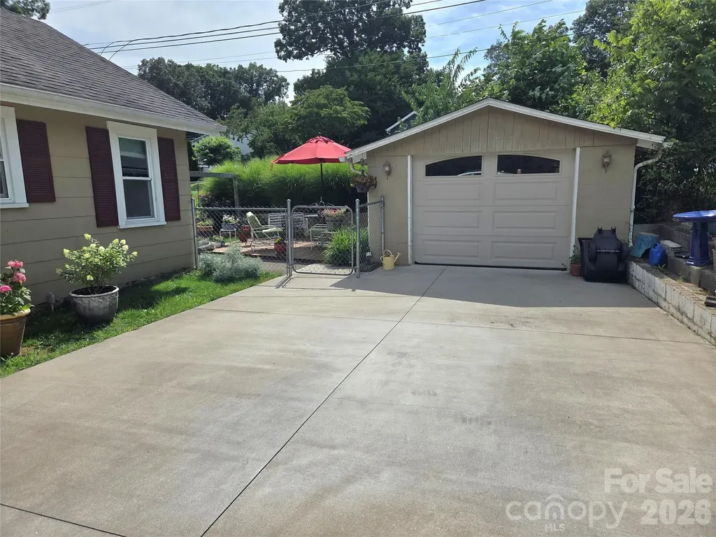 201 Stafford Street Black Mountain NC 28711