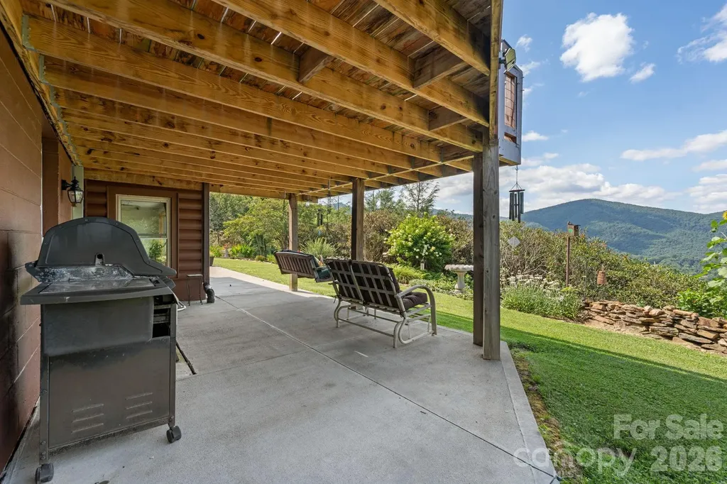 1013 Perry Road West Jefferson NC 28694