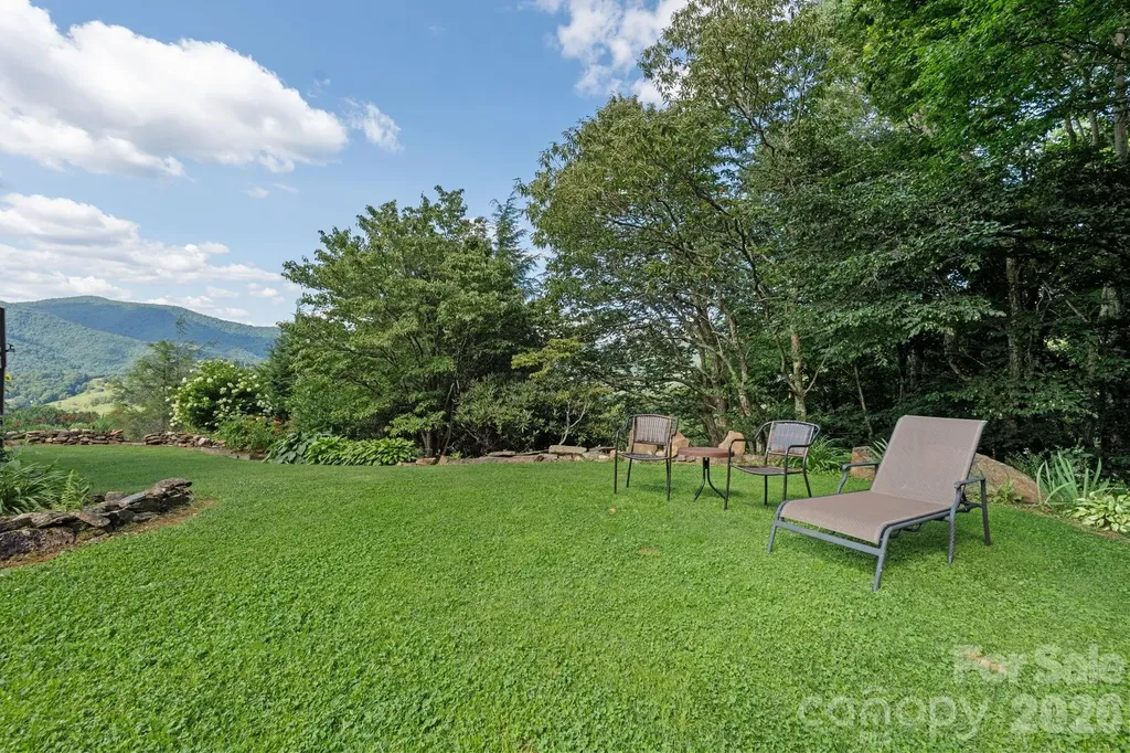 1013 Perry Road West Jefferson NC 28694