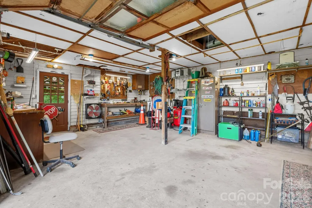 1013 Perry Road West Jefferson NC 28694
