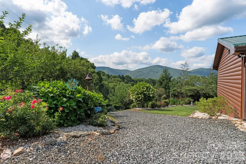 1013 Perry Road West Jefferson NC 28694