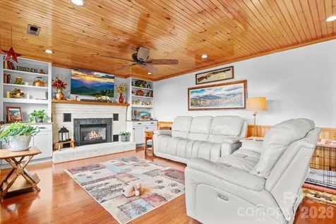 1013 Perry Road West Jefferson NC 28694