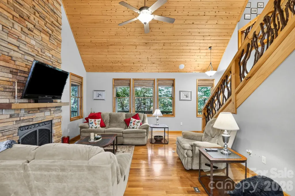 149 Oriole Road Brevard NC 28712